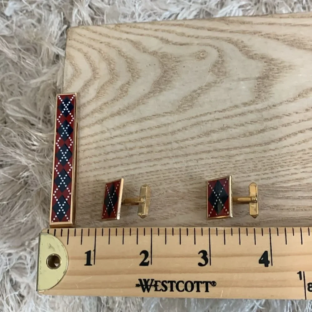 Vintage Swank Argyle Red, White &‎ Navy Blue With Gold Tone Tie Bar & Cuff Links